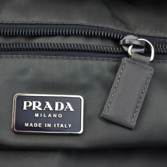 PRADA "Linea Rossa": Navy Blue, Tessuto Nylon & Logo Duffel/Weekender Bag (td) - Picture 11 of 13